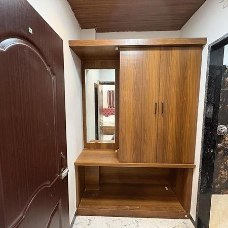 Shree Trilokeshwar Guest House 乌贾因 外观 照片